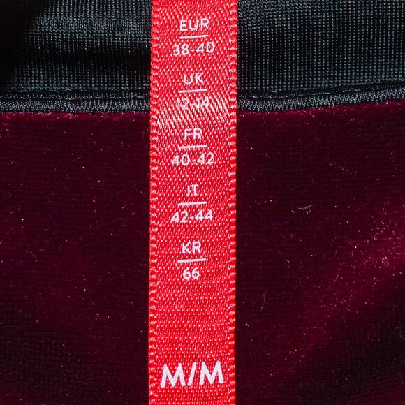 SPANX Velvet Leggings Slimming Tummy Control Velour Merlot Wine Sz M - Picture 11 of 12